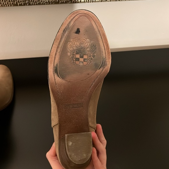 Vince Camuto FRETZIA Perforated Suede Leather Ankle Booties - Picture 6 of 9